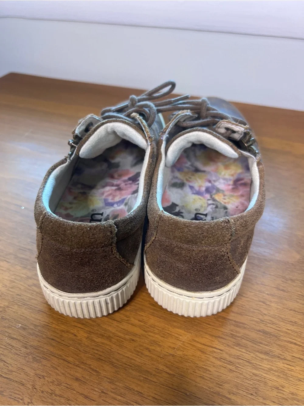 Born Distressed Brown Suede Lace-Up Zip Sneakers Loafers Women’s 7